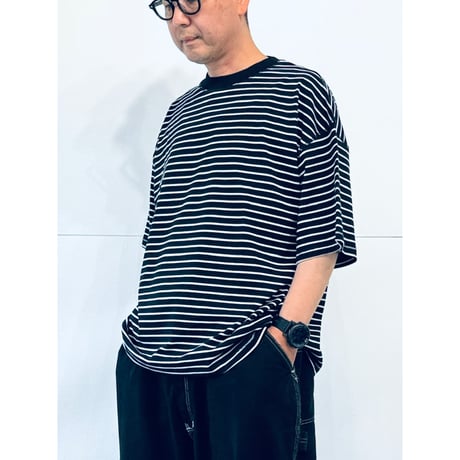 STUMPSTAMP BORDER WIDE T-SHIRT "BLACK”