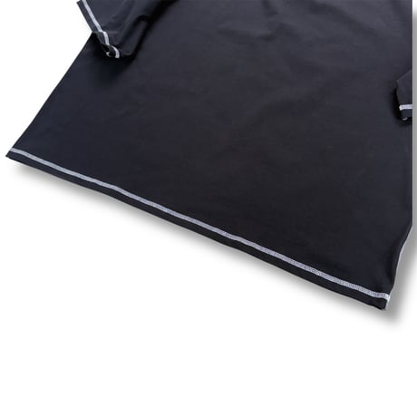 STUMPSTAMP WIDE T-SHIRT "BLACK WITH WHITE STITCH”