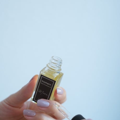 丸山美咲プロデュース moment.  ハンドトリートメントオイル moon 10mL