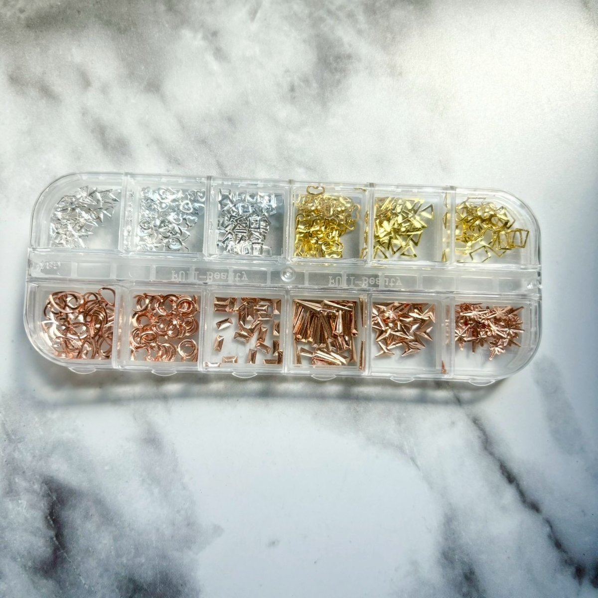 ネイル用品　121点　まとめ売り OUTLET】ネイル用品まとめ売りH A-104 | Kira Nail