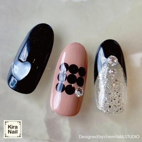 【在庫限り★300円】KiraNail HOLOGRAM キュートシックス ブラックホワイト＆ピンク