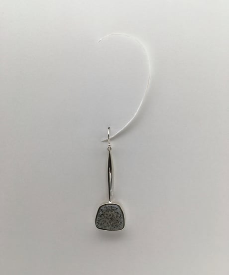 結晶メノウのピアス
