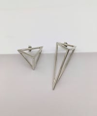 トライアングルシルバーピアス