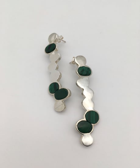 マラカイトのピアス