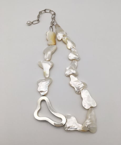 マザーオブパールのネックレス