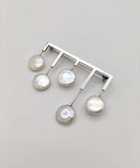 淡水パールのブローチ