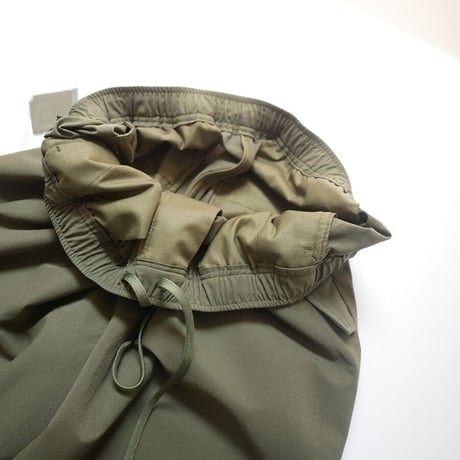 FANTASTIC DAYS | ファンタスティックデイズ ｜イージーパンツ｜HEMDRAW-M-221-01｜BEIGE/OLIVE｜