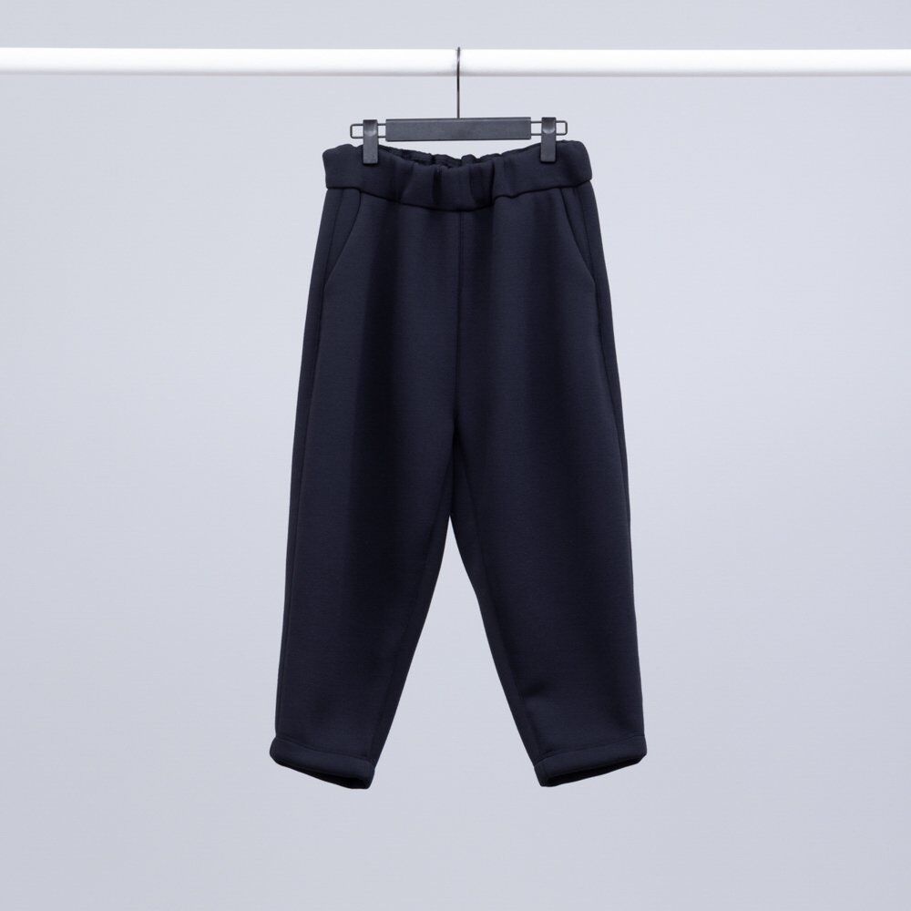 NO CONTROL AIR 26G梳毛 ニットメルトン テーパードパンツ です NO CONTROL AIR 26G梳毛 ニットメルトン テーパードパンツ