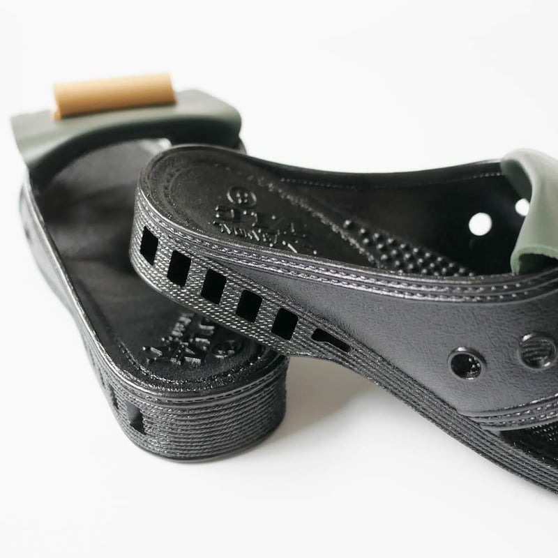 bench ベンサン BENSAN-DR RE-UPPER SIDE THONGS BLACK - bench