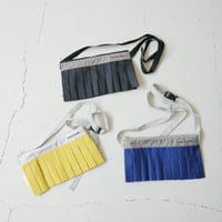 SPOLOGUM｜スポロガム｜PLEATS サコッシュ｜sizeFREE｜BLACK　BLUE　YELLOW