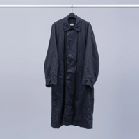 DDUD｜ディーディーユーディー｜1/80 スターチコットン・タイプライターステンカラーコート｜ZZ_UD02AB｜OFF WHITE/BLACK