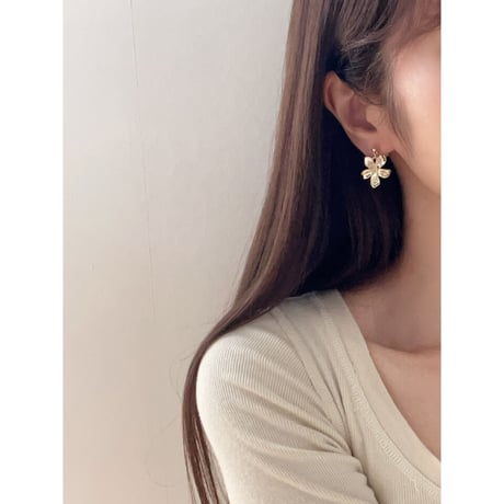 metal flower earring