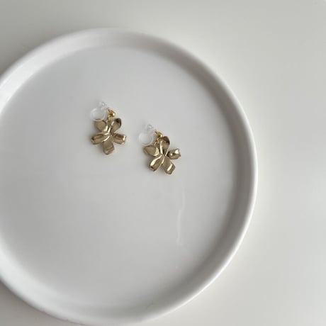 metal flower earring