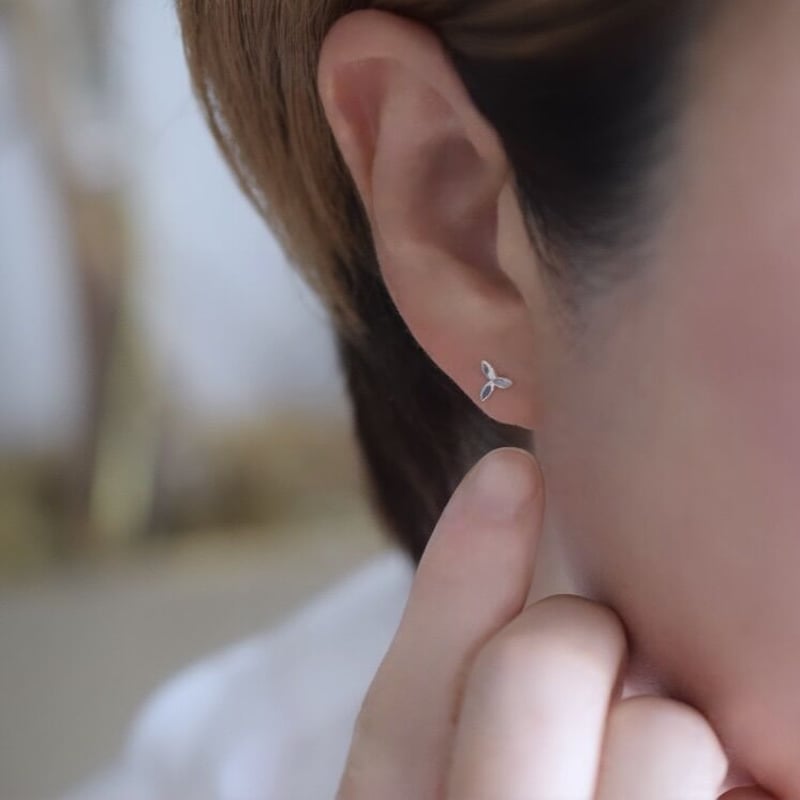 silver925 リーフ＆リーフ アシンメトリーピアス | gran