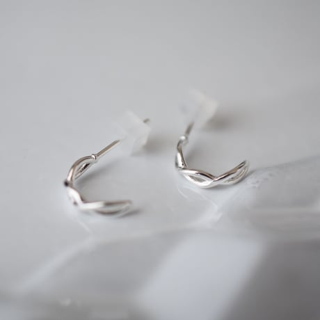 silver925　編みプチピアス
