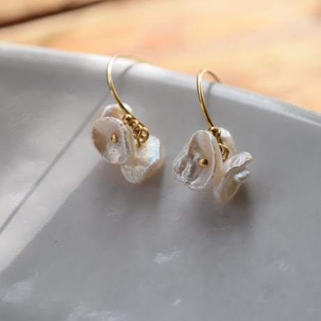 14kgf  ケシパールピアス