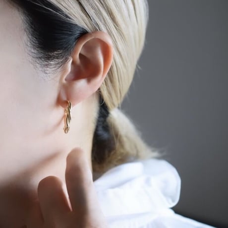 18kgf   ねじりフープピアス