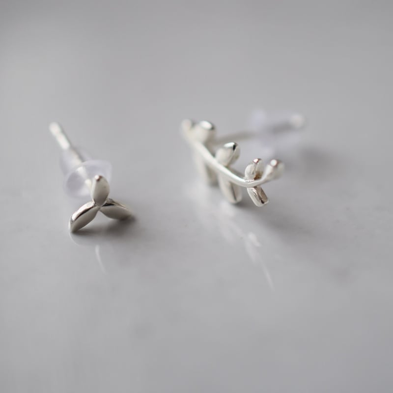 8uede リーフピアス フープピアス・リーフ【K10YG】20SS – sowi