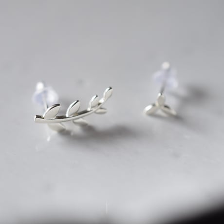 silver925 リーフ＆リーフ アシンメトリーピアス