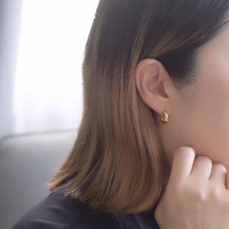 18kgf   カーブピアス