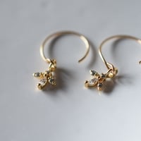 14kgf 　Bee ピアス