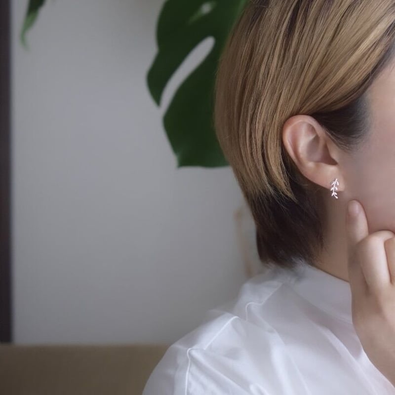 silver925 リーフ＆リーフ アシンメトリーピアス | gran