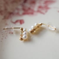14kgf    ３粒パールのシンプルピアス