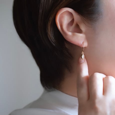14kgf  枠留めジルコニアピアス