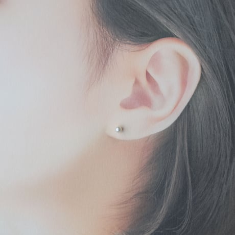 14kgf　極小淡水パールスタッドピアス