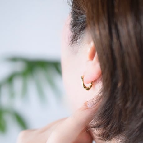 14kgf キルトピアス