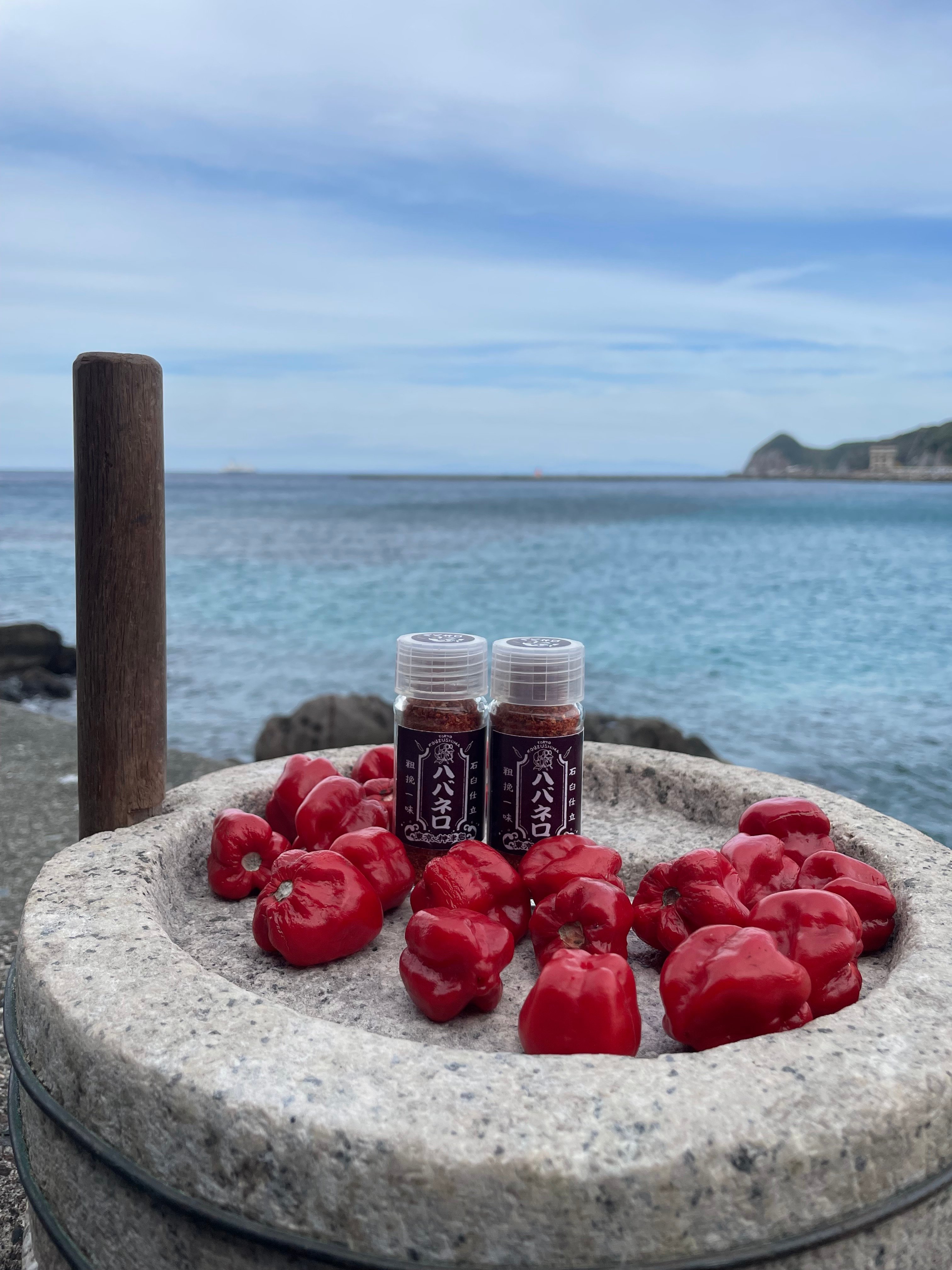 一味ハバネロ（神津島産、乾燥粒子）瓶入り/14g | Island Fruit Garden