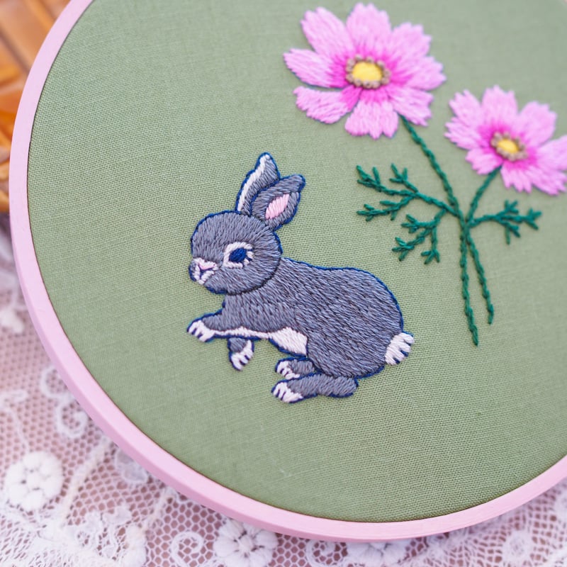 刺繍原画『コスモスとうさぎ』 | spica-pika