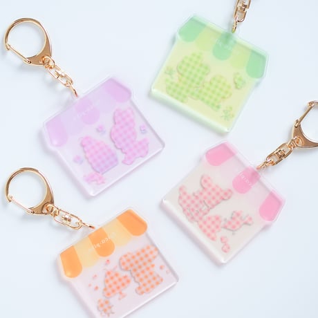 本当に刺繍したみたいなアクリルキーホルダー(森のカフェへようこそ♪)