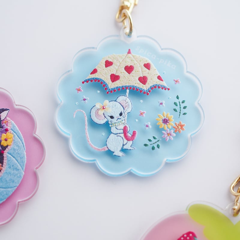 本当に刺繍したみたいなアクリルキーホルダー | spica-pika