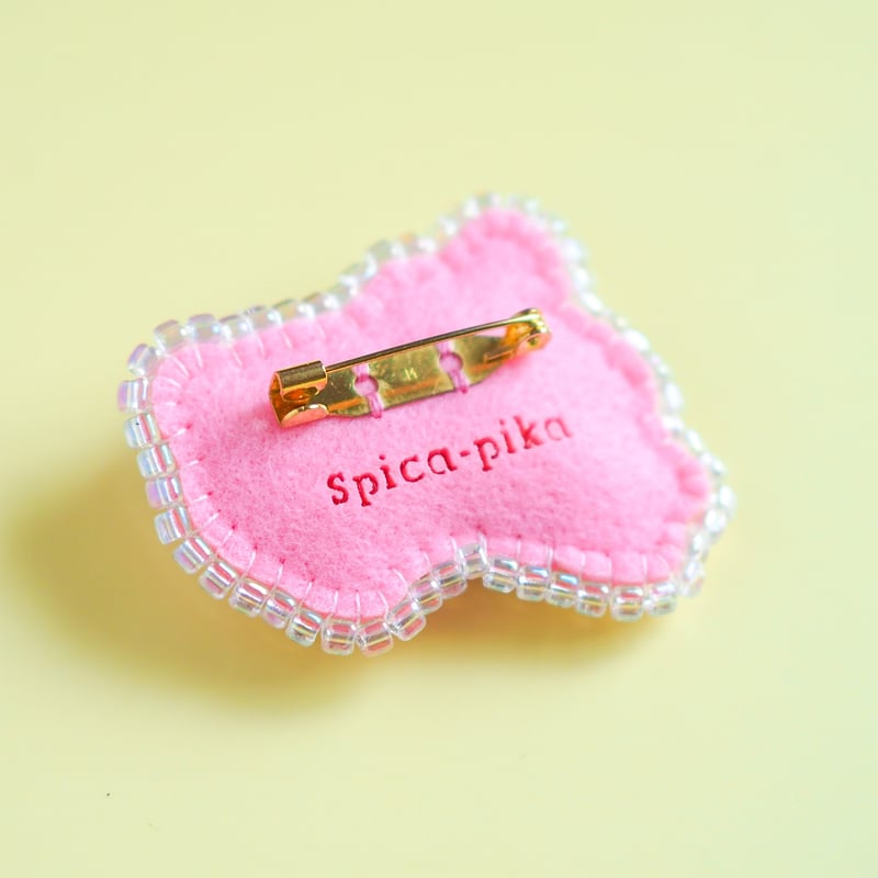 バレリーナのうさぎさん」ミニ刺繍ブローチ | spica-pika