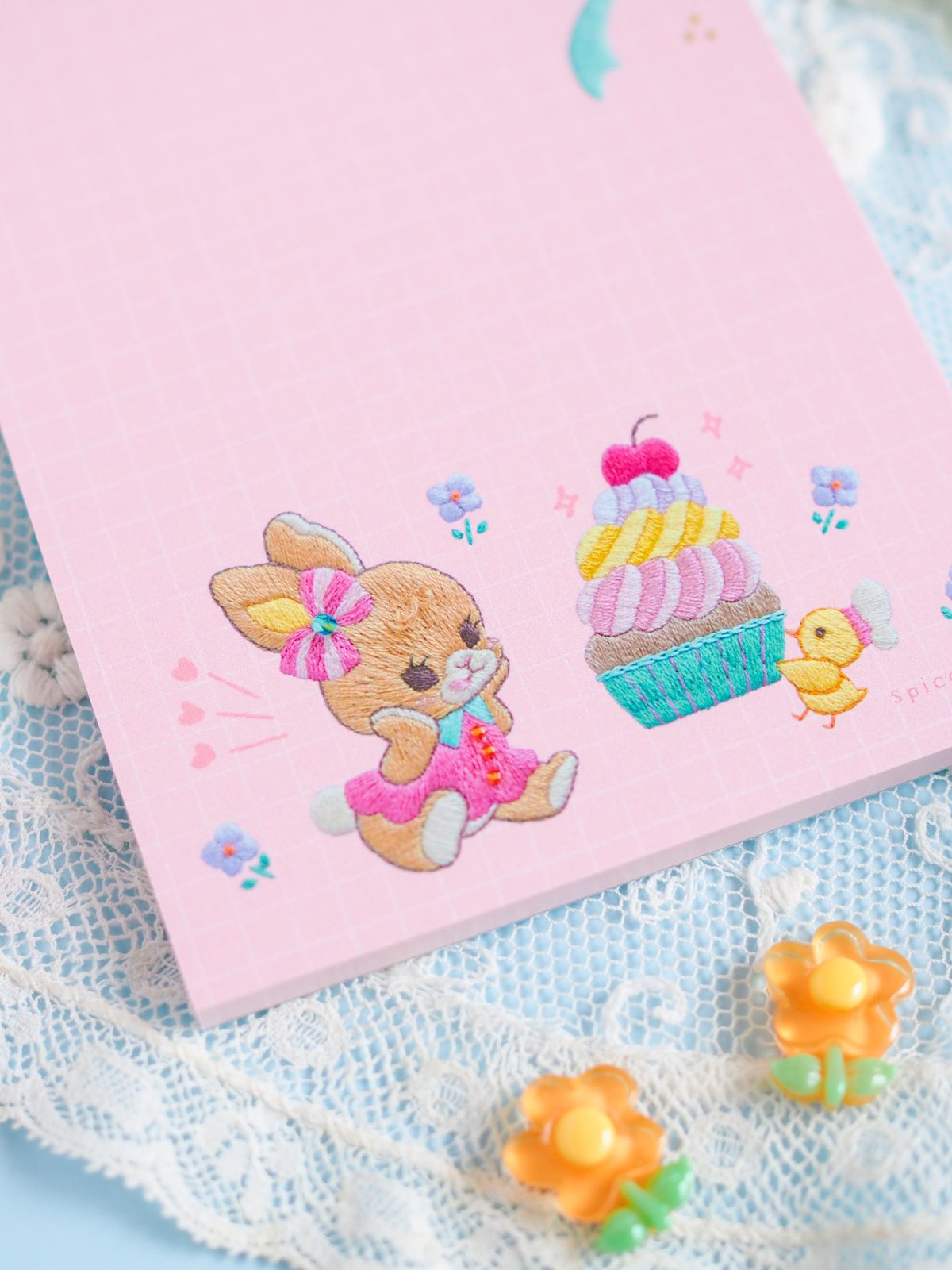 Q-LIA うさぎとハムスタートロピカルラビ メモ帳 メモ帳「うさぎのスピカちゃんとカップケーキ」 | spica-pika
