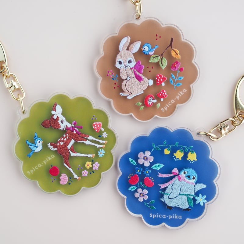 本当に刺繍したみたいな秋色アクリルキーホルダー | spica-pika