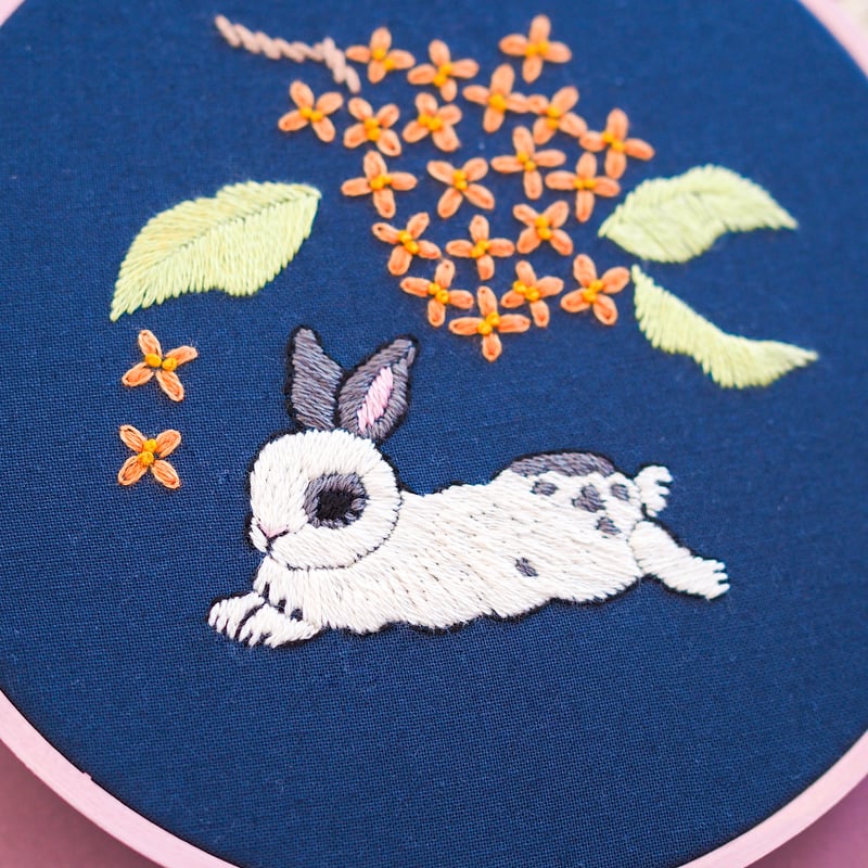 干支の刺繍画　「兎」 刺繍原画『金木犀とうさぎ』 | spica-pika