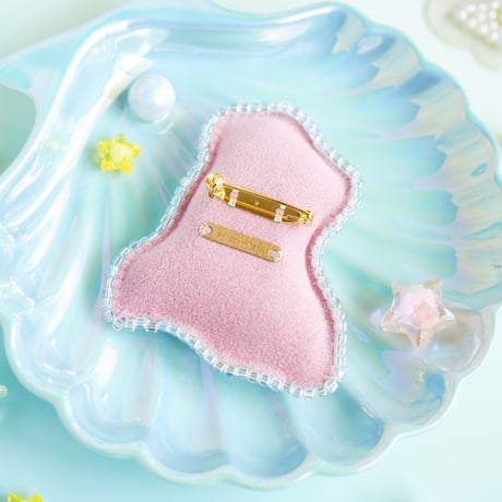 刺繍ブローチ『イルカとお友達 ♪ スピカちゃん』
