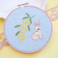 刺繍原画『ミモザとうさぎ』