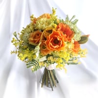 ミモザ  造花 ウェディングブーケ /生花に見える 高級造花 ミモザ ラナンキュラス ポピー オレンジ 黄色 クラッチブーケ 造花 ウェディングブーケ オーダー ブーケ ブートニア付