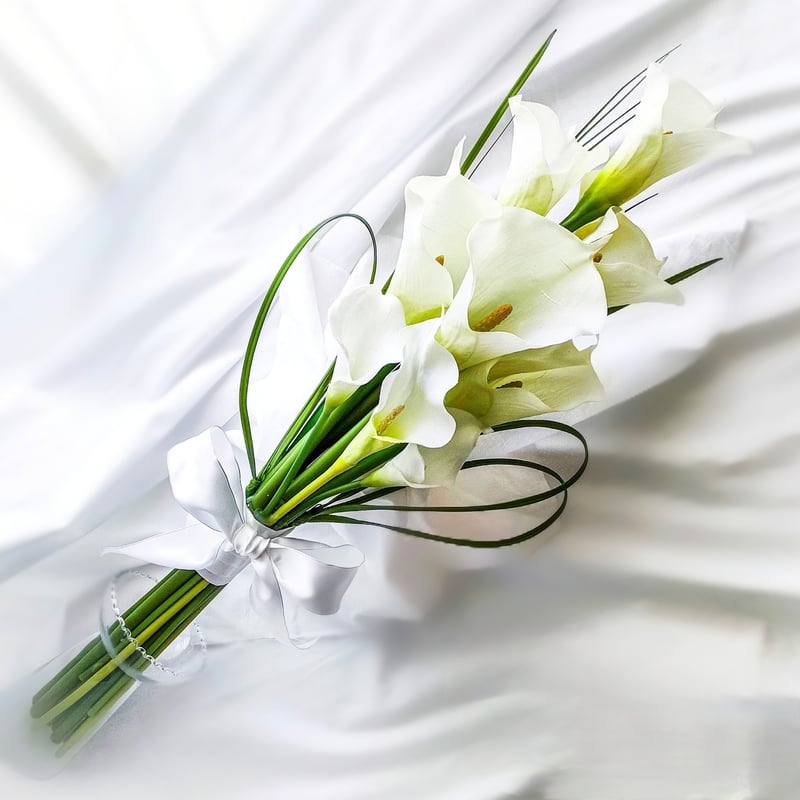 生花に見える 高級造花 ウェディングブーケ/ カラーのアームブーケ