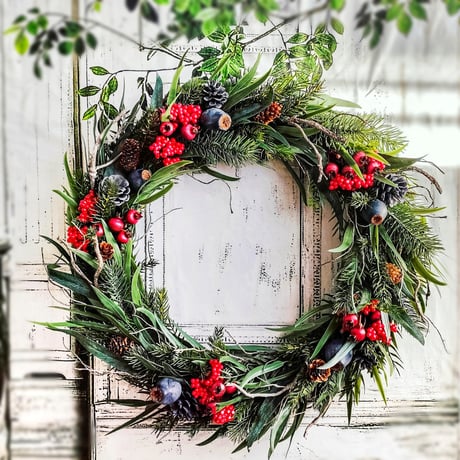 【生花に見える】特大 ホテル仕様 クリスマスリース アーティフィシャルフラワー 造花 ユーカリ マツ 木の実 冬 リース