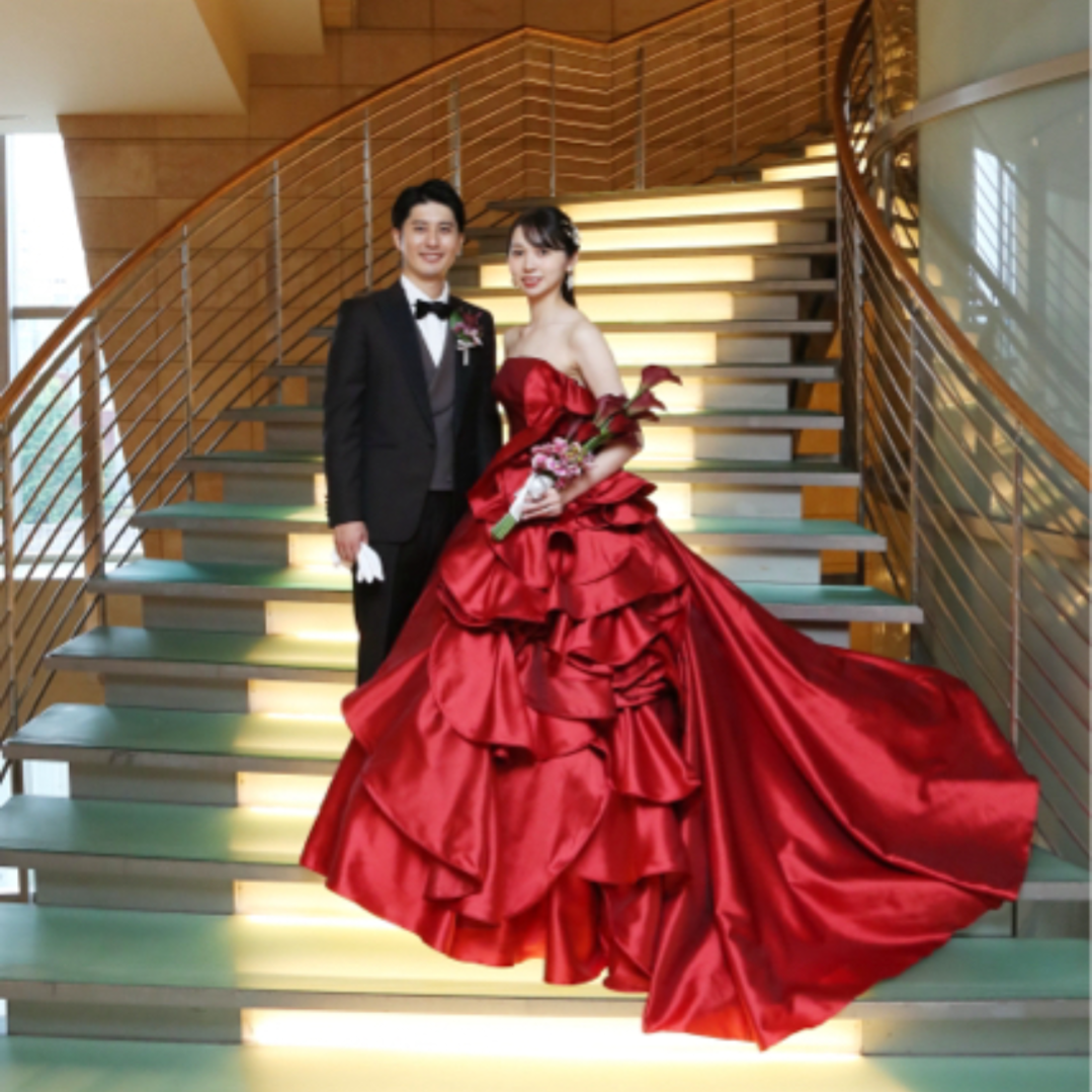 アームブーケ　ワイン　バーガンディ　ウェディングブーケ　造花　胡蝶蘭　カラー結婚 生花に見える】カラーと胡蝶蘭のウエディングブーケ 人気の
