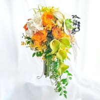 造花 ミモザ カラー ウェディングブーケ/ 高級造花 ミモザ カラー のキャスケードブーケブートニア  春 造花  ブーケ  結婚式 挙式 前撮り フォトウェディング 人気 オーダーメイド