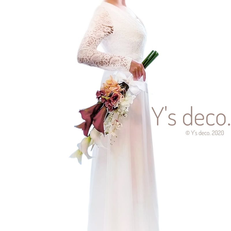 生花に見える】/くすみカラーと 胡蝶蘭 のウェディングブーケ トレンド