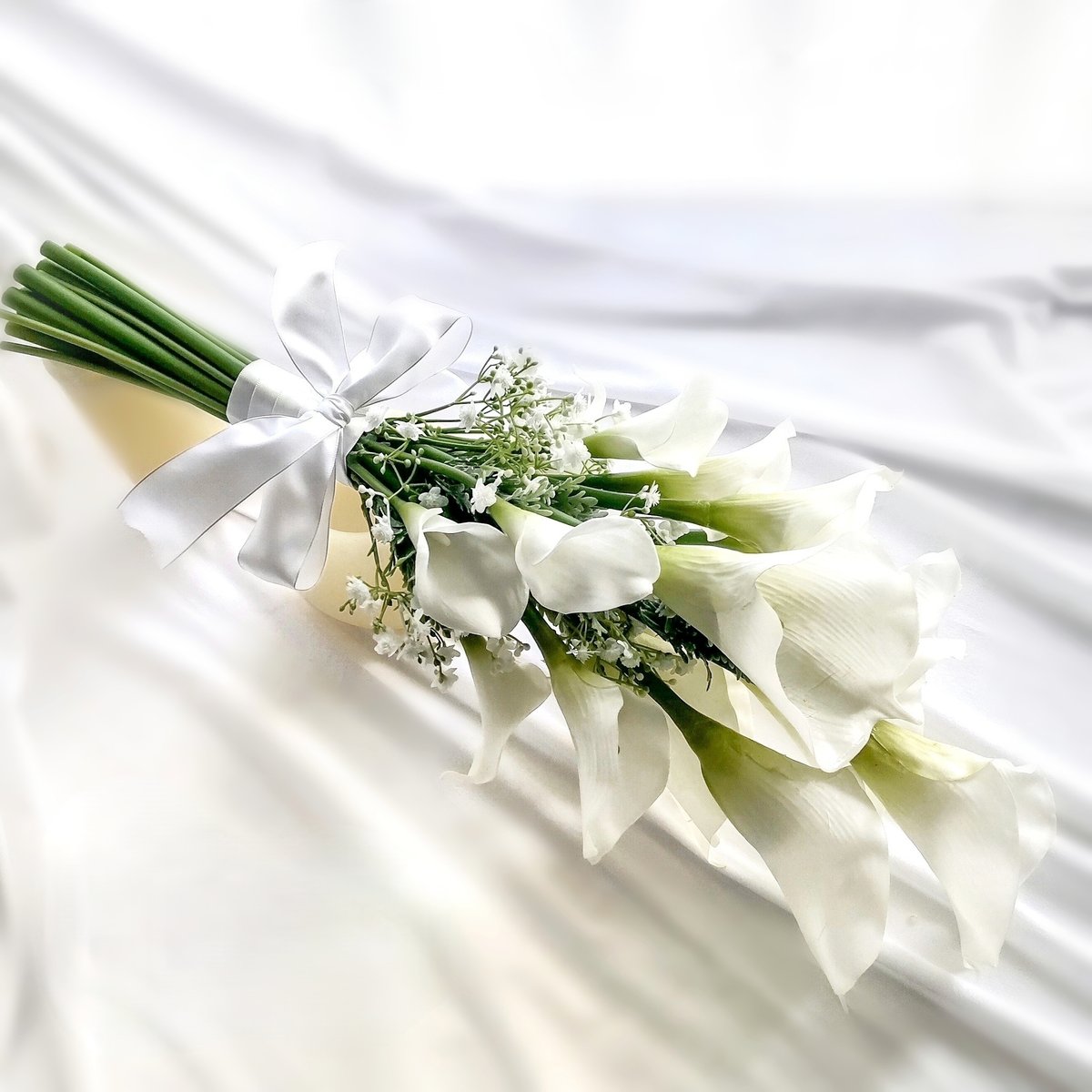 かすみ草の清楚系ブーケ&ブートニア♡ 生花に見える】/ カラー かすみ草 白 ウェディングブーケ 高級
