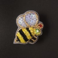 かんたんビーズ刺繍キット　ミツバチのブローチ