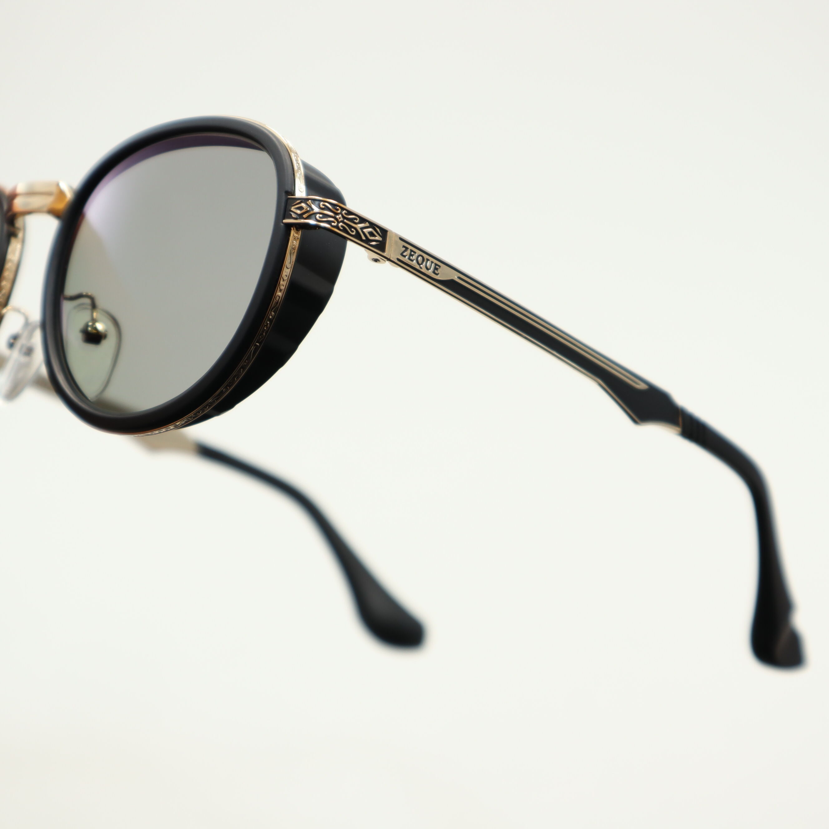 Zeque by ZEAL OPTICS (ゼクーバイジールオプティクス) Gibson (ギ