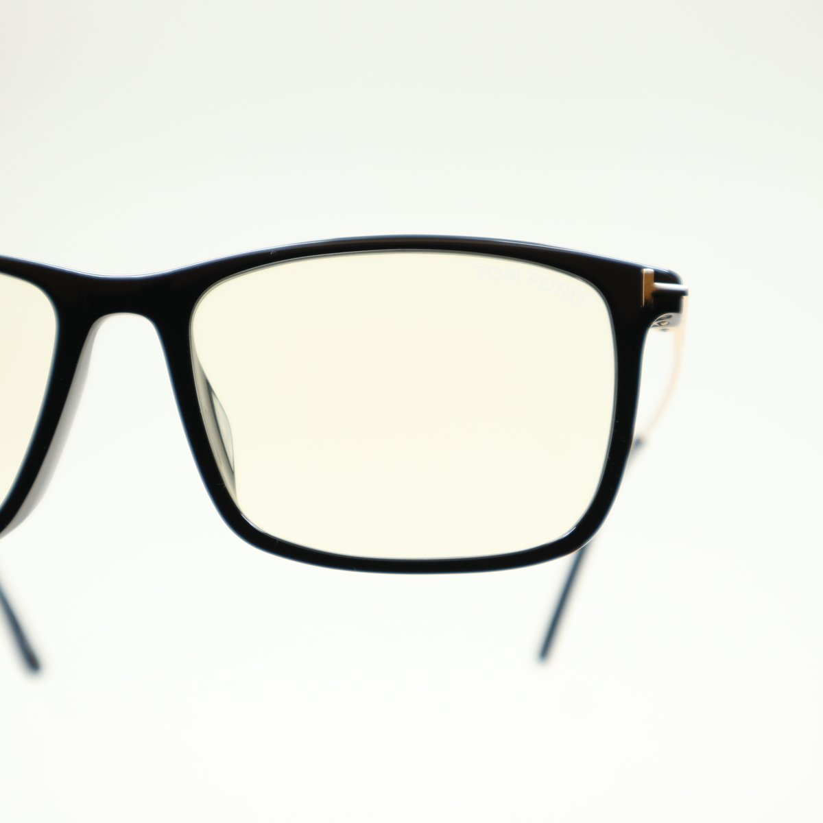 TOM FORD トムフォード TF5758-F-B 001 | メガネのクギミヤ